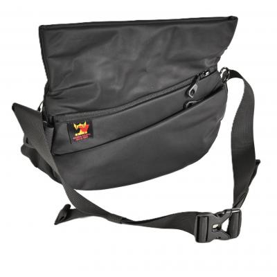 2026稲門祭記念品 背中を冷やせる新構造の軽量スリン グバッグ｜早稲田グッズ